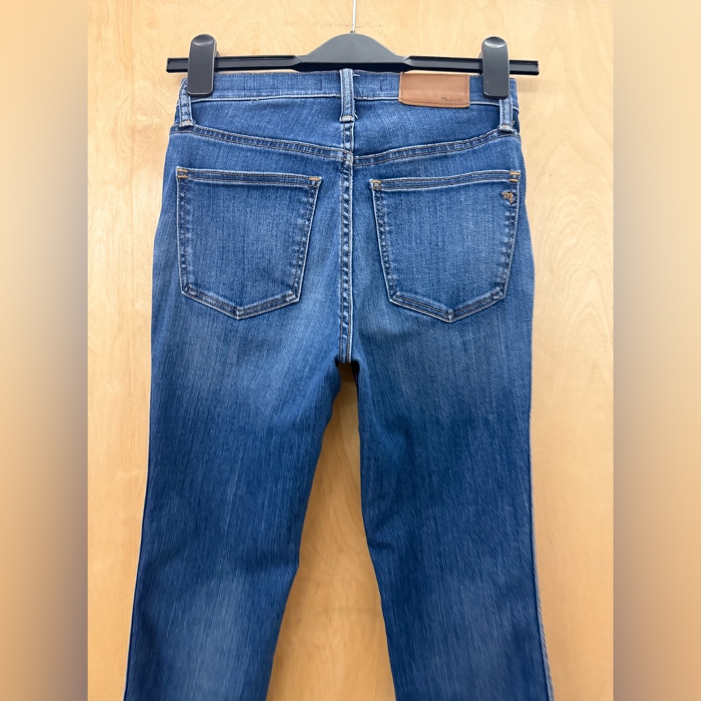 Madewell 10” High Rise Skinny Crop - Picture 10 of 16